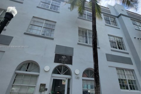 Copropriété à vendre à Miami Beach, Floride: 2 chambres, 84.91 m2 № 1985057 - photo 9