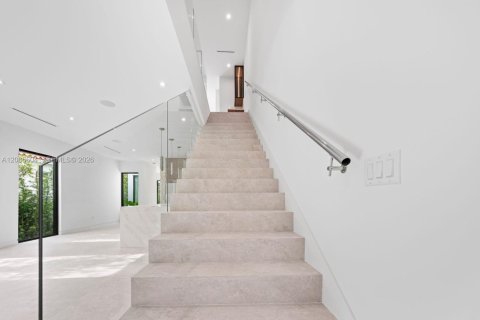 Adosado en venta en Miami, Florida, 4 dormitorios № 2361733 - foto 20