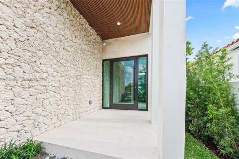 Adosado en venta en Miami, Florida, 4 dormitorios № 2361733 - foto 11
