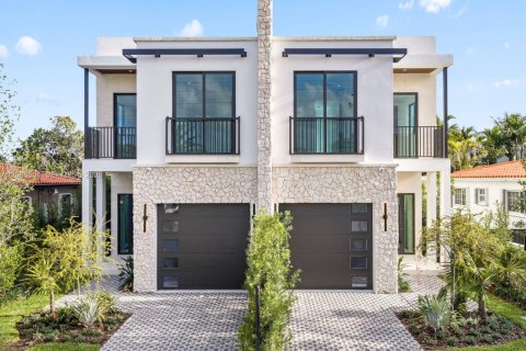 Adosado en Miami, Florida 4 dormitorios № 2361733