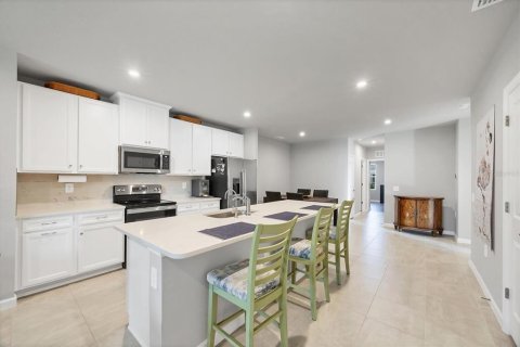 House in Port Charlotte, Florida 3 bedrooms, 140.75 sq.m. № 1904286 - photo 7