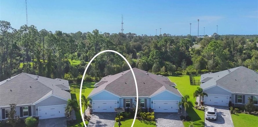 House in Port Charlotte, Florida 3 bedrooms, 140.75 sq.m. № 1904286