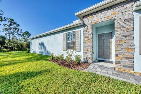House in Port Charlotte, Florida 3 bedrooms, 140.75 sq.m. № 1904286 - photo 3