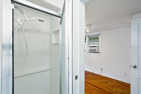 Propiedad comercial en venta en Winter Haven, Florida, 5 dormitorios, 280.1 m2 № 1912106 - foto 28
