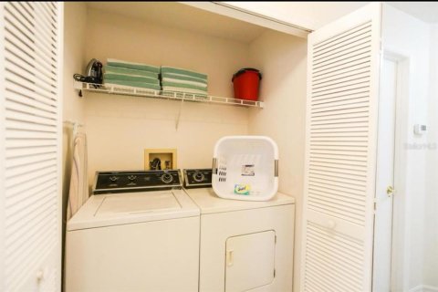 Condo in Kissimmee, Florida, 3 bedrooms  № 1915315 - photo 12