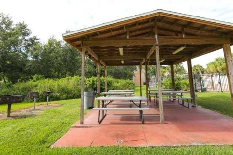 Condo in Kissimmee, Florida, 3 bedrooms  № 1915315 - photo 16