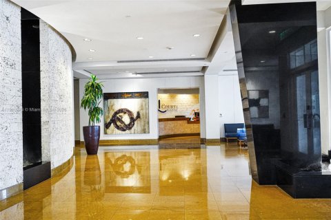 Copropriété à louer à Miami, Floride: 3 chambres, 138.24 m2 № 1966442 - photo 13