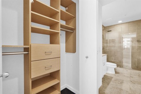 Copropriété à louer à Miami, Floride: 3 chambres, 138.24 m2 № 1966442 - photo 12