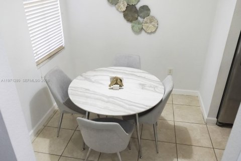 Adosado en venta en Homestead, Florida, 3 dormitorios, 123.1 m2 № 2032123 - foto 16
