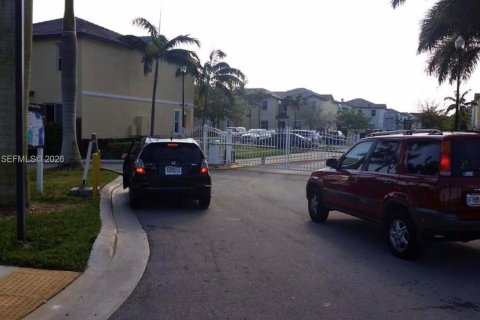 Купить таунхаус в Хомстед, Флорида 3 спальни, 123.1м2, № 2032123 - фото 11