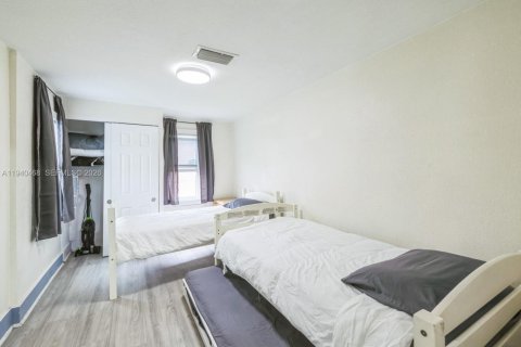 Купить виллу или дом в Майами, Флорида 2 спальни, 77.76м2, № 1998310 - фото 7