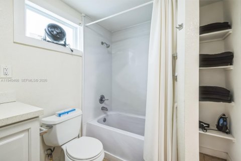 Купить виллу или дом в Майами, Флорида 2 спальни, 77.76м2, № 1998310 - фото 6