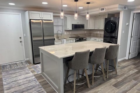 Condominio en venta en Bradenton, Florida, 1 dormitorio, 69.21 m2 № 2148738 - foto 2