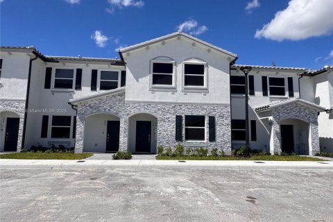 Touwnhouse à louer à Florida City, Floride: 4 chambres, 151.71 m2 № 1947833 - photo 1