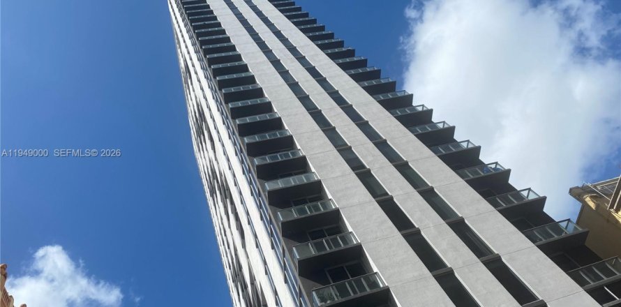 Кондоминиум с 1 спальней в Майами, Флорида № 2004730