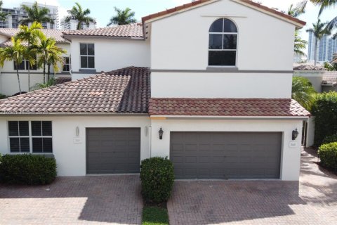 Townhouse in Hollywood, Florida 3 bedrooms, 236.34 sq.m. № 1741279 - photo 2