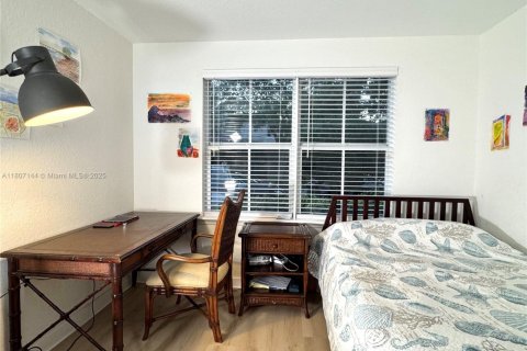Townhouse in Hollywood, Florida 3 bedrooms, 236.34 sq.m. № 1741279 - photo 24