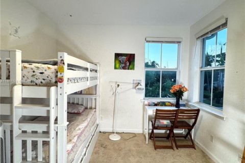 Townhouse in Hollywood, Florida 3 bedrooms, 236.34 sq.m. № 1741279 - photo 9