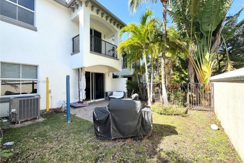 Townhouse in Hollywood, Florida 3 bedrooms, 236.34 sq.m. № 1741279 - photo 28