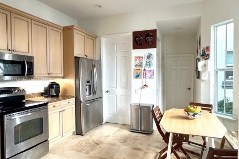 Townhouse in Hollywood, Florida 3 bedrooms, 236.34 sq.m. № 1741279 - photo 21