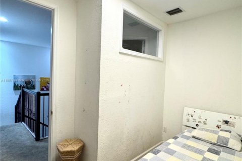 Townhouse in Hollywood, Florida 3 bedrooms, 236.34 sq.m. № 1741279 - photo 11