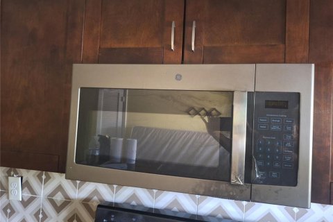 Condo in New Port Richey, Florida, 2 bedrooms  № 1904314 - photo 12
