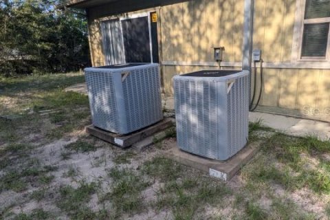 Villa ou maison à vendre à Weeki Wachee, Floride: 4 chambres, 354.05 m2 № 2419271 - photo 6