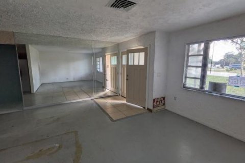 Villa ou maison à vendre à Weeki Wachee, Floride: 4 chambres, 354.05 m2 № 2419271 - photo 10