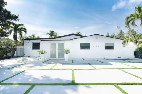 Casa en venta en North Miami Beach, Florida, 4 dormitorios, 203.46 m2 № 1942214 - foto 20