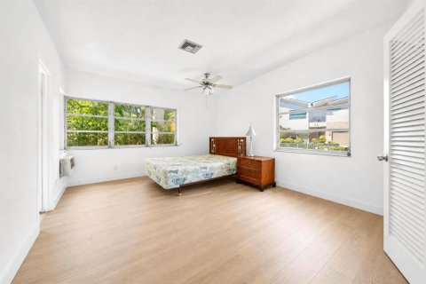 Casa en venta en Fort Lauderdale, Florida, 3 dormitorios, 220.18 m2 № 2352072 - foto 10