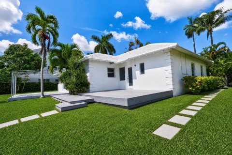 Casa en venta en Fort Lauderdale, Florida, 3 dormitorios, 220.18 m2 № 2352072 - foto 12