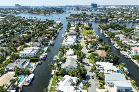 Casa en venta en Fort Lauderdale, Florida, 3 dormitorios, 220.18 m2 № 2352072 - foto 26