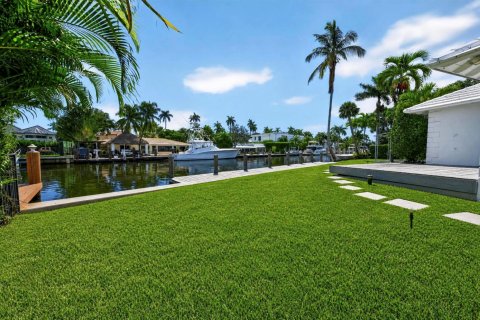 Casa en venta en Fort Lauderdale, Florida, 3 dormitorios, 220.18 m2 № 2352072 - foto 14