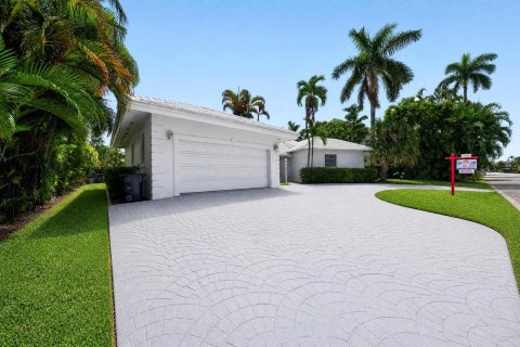 Casa en venta en Fort Lauderdale, Florida, 3 dormitorios, 220.18 m2 № 2352072 - foto 28