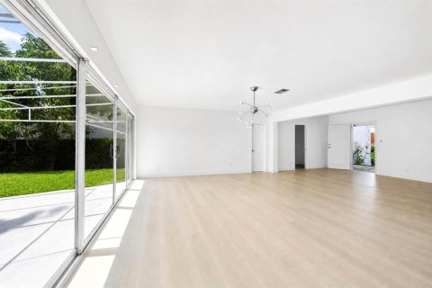 Casa en venta en Fort Lauderdale, Florida, 3 dormitorios, 220.18 m2 № 2352072 - foto 8