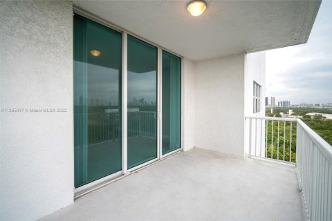 Condominio en venta en North Miami, Florida, 3 dormitorios, 167.32 m2 № 1712137 - foto 10