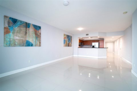 Condominio en venta en North Miami, Florida, 3 dormitorios, 167.32 m2 № 1712137 - foto 17