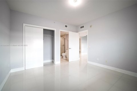 Condominio en venta en North Miami, Florida, 3 dormitorios, 167.32 m2 № 1712137 - foto 30