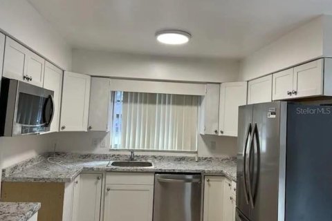 Casa en venta en Altamonte Springs, Florida, 3 dormitorios, 185.34 m2 № 1919693 - foto 4