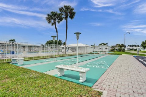 Copropriété à vendre à Pompano Beach, Floride: 1 chambre, 55.74 m2 № 2190760 - photo 26