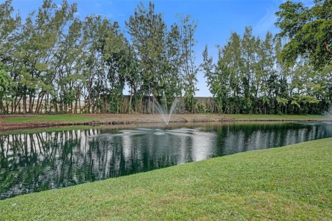 Copropriété à vendre à Pompano Beach, Floride: 1 chambre, 55.74 m2 № 2190760 - photo 23