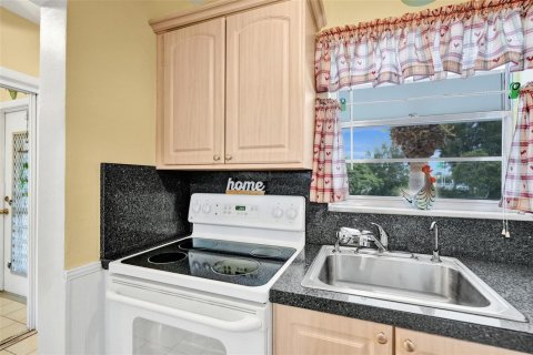 Copropriété à vendre à Pompano Beach, Floride: 1 chambre, 55.74 m2 № 2190760 - photo 6