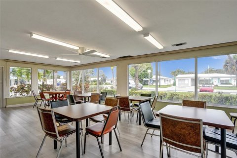 Copropriété à vendre à Pompano Beach, Floride: 1 chambre, 55.74 m2 № 2190760 - photo 28
