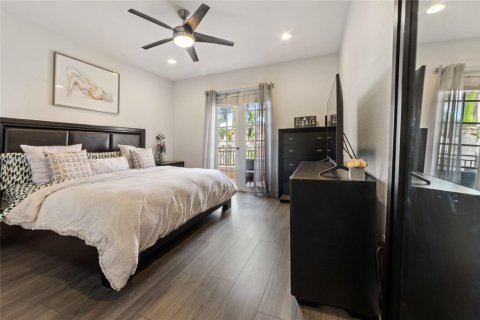 Condo in Pembroke Pines, Florida, 3 bedrooms  № 1955911 - photo 10