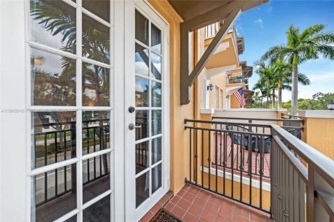 Condo in Pembroke Pines, Florida, 3 bedrooms  № 1955911 - photo 3