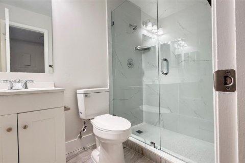 Condominio en alquiler en Miami, Florida, 2 dormitorios, 80.82 m2 № 2026121 - foto 8