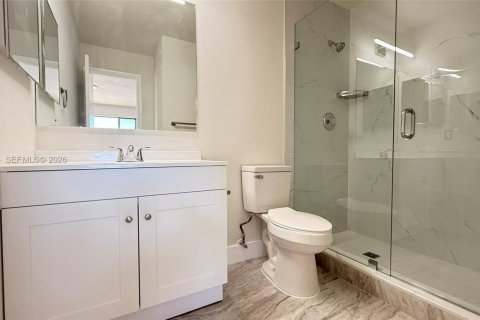 Condominio en alquiler en Miami, Florida, 2 dormitorios, 80.82 m2 № 2026121 - foto 10