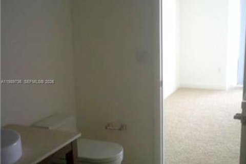 Купить кондоминиум в Майами, Флорида 1 спальня, 75.81м2, № 2051730 - фото 10