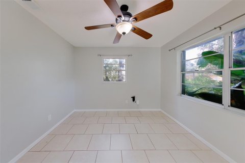 Propiedad comercial en venta en Tarpon Springs, Florida, 4 dormitorios, 156.08 m2 № 2101722 - foto 27