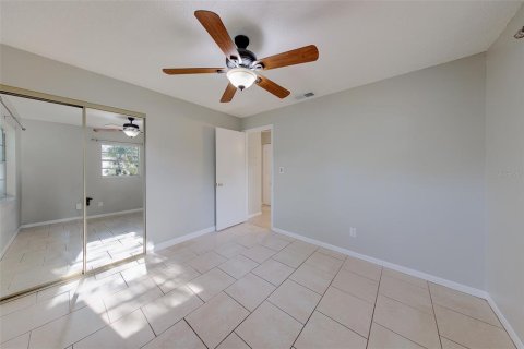 Propiedad comercial en venta en Tarpon Springs, Florida, 4 dormitorios, 156.08 m2 № 2101722 - foto 28